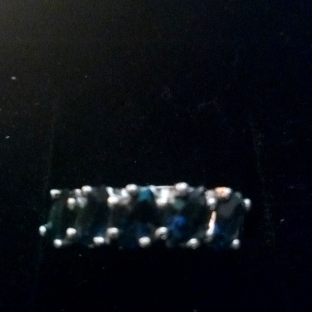 Sterling Silver ring vintage.. inside it looks to say it's Sterling.